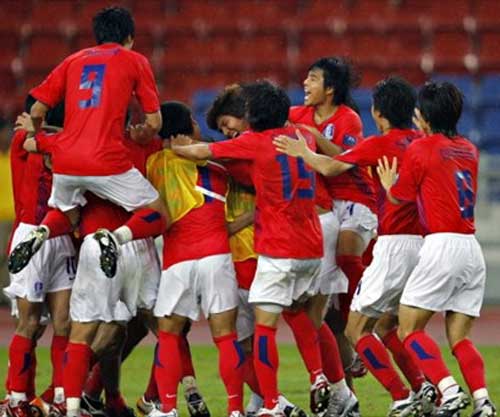 World Cup 2002: Tuyệt đỉnh Ronaldo (Những hình ảnh ấn tượng nhất tại các kỳ World Cup – P17) - 4