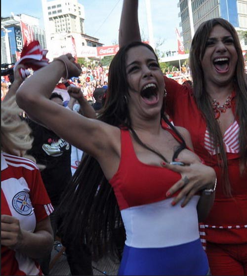World Cup 2010: Cùng ngắm fan nữ rực lửa nhất hành tinh, Ngắm Mỹ nữ World Cup 2010, World Cup 2010, Larissa Riquelme, Paraguay, Playboy, World Cup 2010, Nam Phi