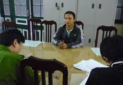 Trùm lừa bán sim số đẹp giá "bèo" trên mạng bị tóm - 1