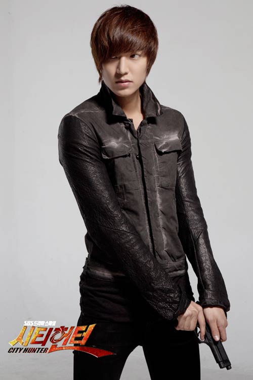 Video “nóng”: Lee Min Ho quay phim mới - 1