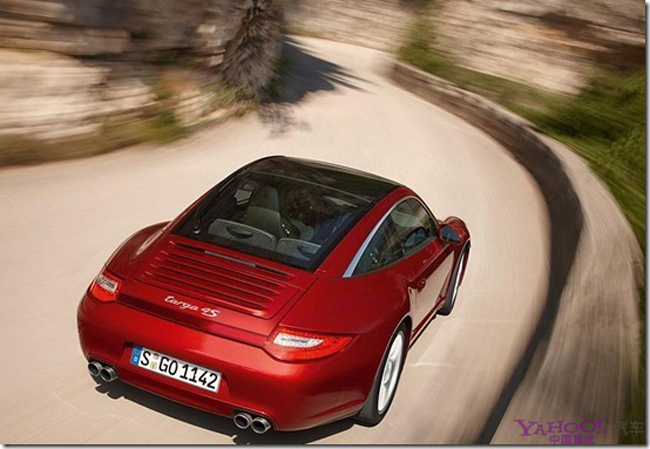 Nét mới của 911 Targa 2009 là hệ thống kiểm soát độ bám đường PTM sẽ thay thế hệ dẫn động 4 bánh AWD trước đây. Như một lựa chọn thay thế cho hộp số sàn 6 cấp, hộp số bán tự động PDK 7 cấp mới của Porsche sẽ thay thế cho hộp số Tiptronic S truyền thống. Hộp số mới này đi cùng với công nghệ phun nhiên liệu trực tiếp sẽ cho hiệu quả tiêu thụ nhiên liệu cao hơn khoảng 13%.