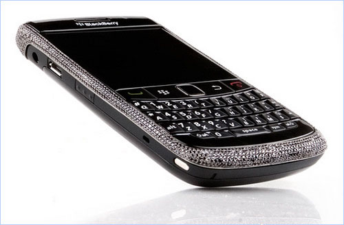 BlackBerry 9780 đính 1.400 viên kim cương đen - 1