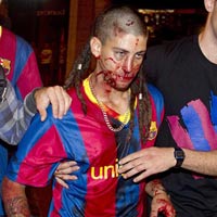 Bạo lực đẫm máu sau chiến thắng của Barca