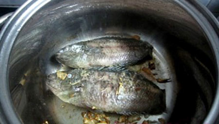 Canh rau đay mồng tơi nấu cá rô đồng - 3