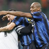 Inter: Đắp lại tuyến đê chắn