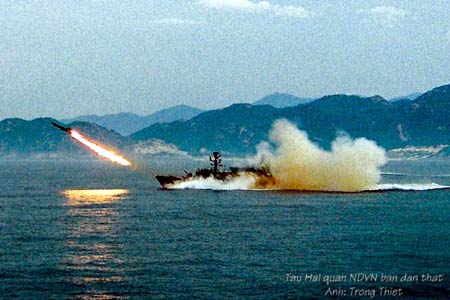 Hải quân Việt Nam luyện tập bắn đạn thật - 5