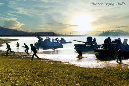 Hải quân Việt Nam luyện tập bắn đạn thật - 7