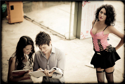 Phi Thanh Vân ... "cướp tình" trong game online mới - 4