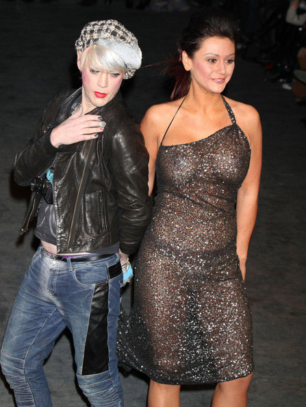 Bắt lỗi 1001 kiểu váy trong suốt của sao - 29