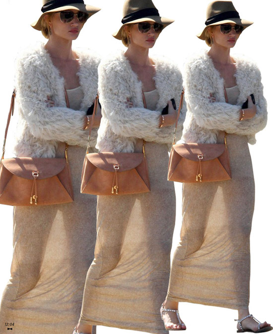 Bắt lỗi 1001 kiểu váy trong suốt của sao - 35