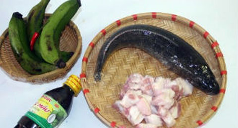 Cá kho chuối xanh - món ngon dân dã - 1