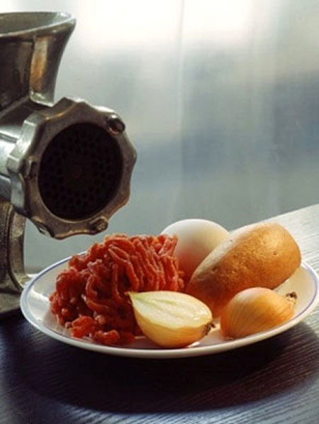 Bữa sáng thơm ngon với bánh mì xíu mại nóng giòn - 1