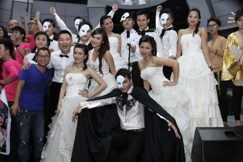 Chồng Mỹ Lệ đến cổ vũ cho vợ, Ca nhạc - MTV, My Le, Hop ca tranh tai 2012, hợp ca tranh tài, hop ca tranh tai, Phan Dinh Tung, Khanh Linh, Duc Tuan, Nguyen Khang, Ca si, Doi hop ca