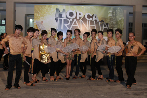 Chồng Mỹ Lệ đến cổ vũ cho vợ, Ca nhạc - MTV, My Le, Hop ca tranh tai 2012, hợp ca tranh tài, hop ca tranh tai, Phan Dinh Tung, Khanh Linh, Duc Tuan, Nguyen Khang, Ca si, Doi hop ca