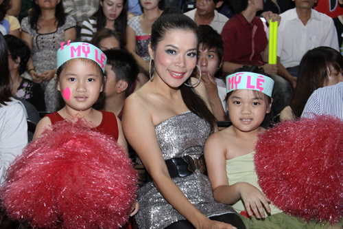 Chồng Mỹ Lệ đến cổ vũ cho vợ, Ca nhạc - MTV, My Le, Hop ca tranh tai 2012, hợp ca tranh tài, hop ca tranh tai, Phan Dinh Tung, Khanh Linh, Duc Tuan, Nguyen Khang, Ca si, Doi hop ca
