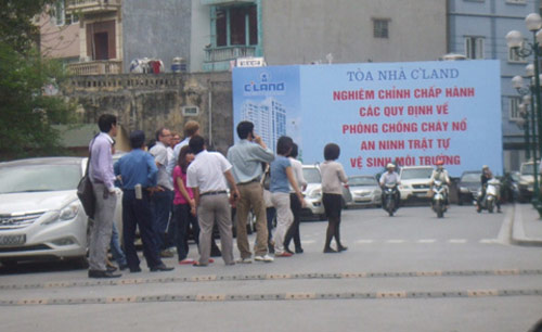 Nhốn nháo vì động đất ở HN và TPHCM, Tin tức trong ngày, dong dat, dong dat o hn, dong dat o tphcm, dong dat viet nam, song than, tham hoa, thien tai, tham hoa thien nhien, bao, tin nhanh, tin hot, tin tuc