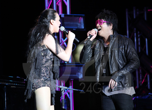 "Bom sex Thái" hút hồn fans Việt, Ca nhạc - MTV, Tata Young, Taio Cruz, Kimberly Caldwell, SoundFest, Big Bang den Viet Nam, SoudFest, nhac hoi, ca si quoc te, tin tuc