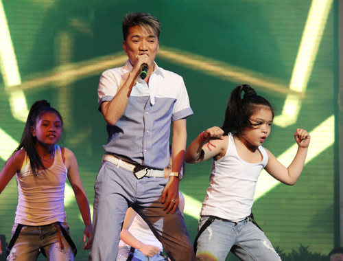 Mr. Đàm đưa khán giả trở về tuổi thơ, Ca nhạc - MTV, Dam Vinh Hung, Mr Dam, Tuoi hong tho ngay, dem nhac, single, tuoi tho, ca si, tin tuc
