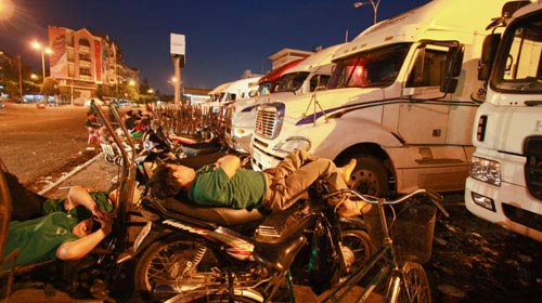Xăng dầu hạ “nốc ao” doanh nghiệp, Tin tức trong ngày, tang gia xang, gia xang dau, doanh nghiep, bu lo, xang dau, nguoi tieu dung, bao, tin tuc, tin hot, tin hay