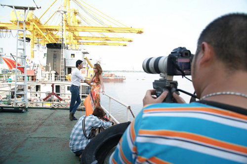Phi Thanh Vân leo trèo trên bến tàu, Ca nhạc - MTV, Phi thanh van, MV moi, video clip ca nhac, Loi cuoi cho anh, tham hoa nhac viet, da nau, hat nhep