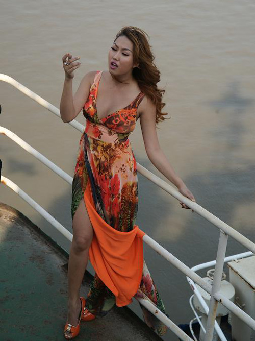 Phi Thanh Vân leo trèo trên bến tàu, Ca nhạc - MTV, Phi thanh van, MV moi, video clip ca nhac, Loi cuoi cho anh, tham hoa nhac viet, da nau, hat nhep