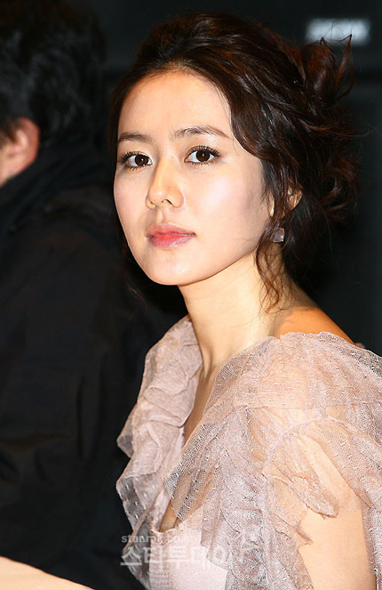 Gái gọi cao cấp núp bóng nghệ sỹ, Phim, showbiz han, gai goi cao cap trong showbiz han, cong ty giai tri, dai gia, nu nghe sy, sao han, song hye kyo, son ye jin, lee hyori, lee young ae, tin tuc