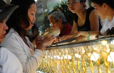 Tháng 4, giá vàng “bốc hơi” 1,2 triệu/lượng, Tin giá vàng, Tài chính - Bất động sản, gia vang trong nuoc, vang, gia vang the gioi, dong do la, thi truong, bao tin minh chau, sjc, pnj, bao