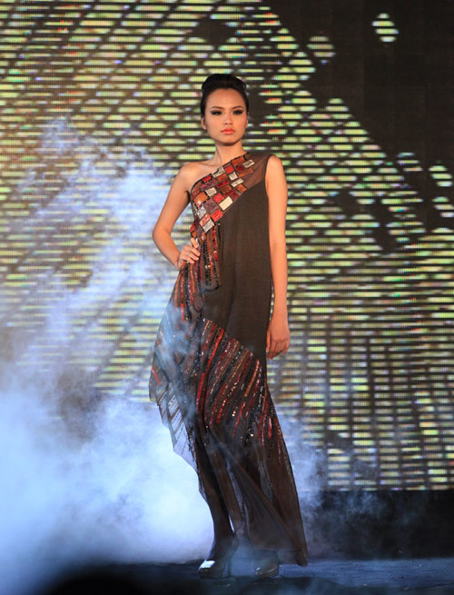 Tuần lễ thời trang kết màn đẹp mắt, Video clip Thời trang, Thời trang, tuan le thoi trang thu dong, minh hanh, ngoc han, thoi trang viet, thoi trang, tuan le thoi trang