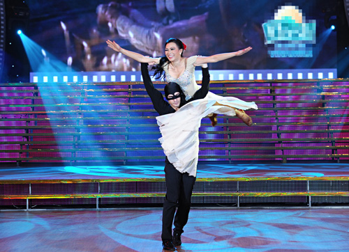 Bước nhảy 6: Đêm thăng hoa và sexy, Ca nhạc - MTV, Buoc nhay hoan vu 2012, Minh Hang, Minh Quan, Phuong Thanh, Van Trang, Nam Thanh, Huynh Dong, Anh Thu, ca si, ban giam khao, dien vien