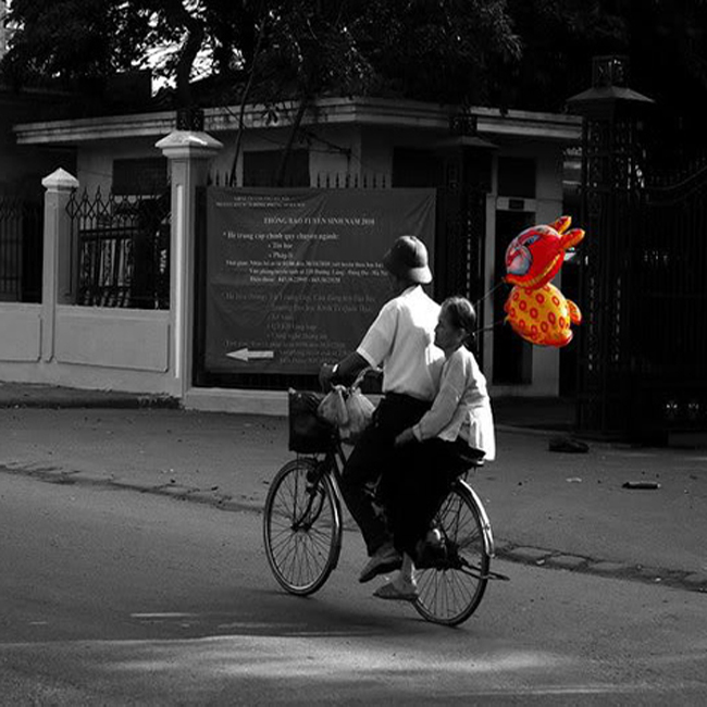 NHỮNG BÀI CƯỜI NHẤT TRÊN HỘI QUÁN CƯỜI
Hình ảnh khó đỡ của đàn bà và... phụ nữ

Gặp Nhau Cuối Tuần trên tàu Titanic


Em đã trở lại, khờ dại hơn xưa

