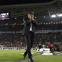 Serie A trước vòng 37: Chờ tân Vương?