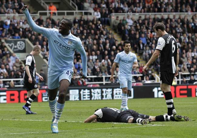 Yaya Toure là người hùng tỏa sáng giúp Man City có chiến thắng quan trọng