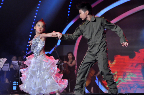 Mẹ Đăng Quân không lo con mình tự kiêu, Ca nhạc - MTV, Dang quan, Dang quan bao ngoc, vietnam got talent, cap doi nhi, chung ket viet nam got talent