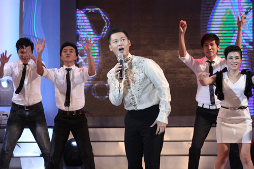 Gala Hợp ca trọn niềm vui, Ca nhạc - MTV, dem gala, Hop ca tranh tai, hop ca tranh tai 2012, Hợp ca tranh tài,  chung ket, my le, ,duc tuan, phan dinh tung, ngoc anh, khanh linh, phuong thanh, siu black