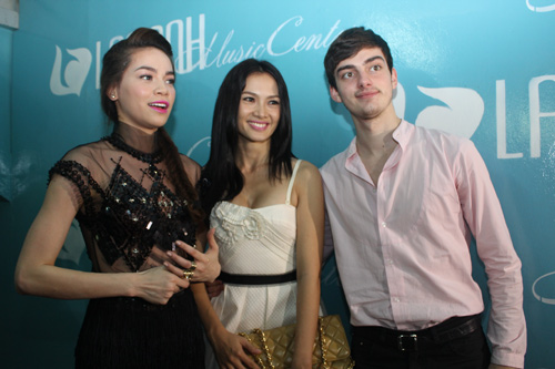 Thủy Tiên gây nghẽn "giao thông", Ca nhạc - MTV, Thuy Tien, tro lai, canh ga, hau truong, Dan Truong, Ha Ho, Doan Trang, am nhac buoc nhay, ca si, tin tuc