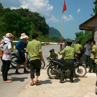 Giang hồ rình cướp gỗ sưa