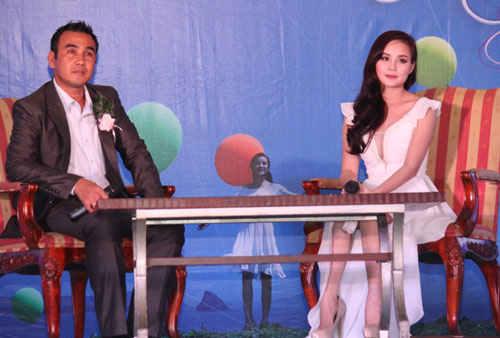 Cao Thái Sơn rạng rỡ mừng Vy Oanh, Ca nhạc - MTV, Vy Oanh, Cao Thai Son, Thanh Thao, Thuy Anh, album, hop bao, ca si, tin tuc