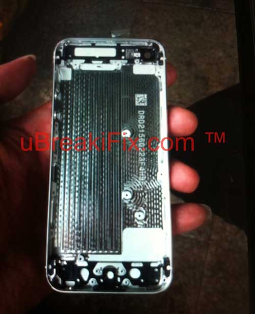 Ảnh “nóng” iPhone 5 với thiết kế dài hơn, Điện thoại, Thời trang Hi-tech, iPhone 5, dien thoai iPhone 5, gia iPhone 5, ra mat iPhone 5, iPhone, iPhone 4S, iPhone 4, Apple, anh iPhone 5, iPhone 5 lo dien, dien thoai, iOS 6,