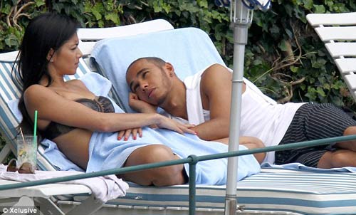 Hamilton say đắm bên “máy bay”, Tin bên lề thể thao, Thể thao, hamilton ben bo gia, hamilton ben may may, hamilton vs nicole, bo hamilton, ban gai hamilton, tay dua hamilton, lewis hamilton, ca si nicole, f1, the thao, bao the thao, tin the thao