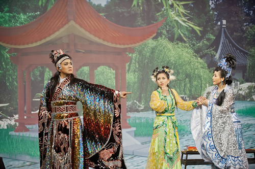 Kiều Oanh tái xuất cùng chồng con, Phim mới, Phim, kieu oanh, le huynh, con gai, tai tieu tuyet, danh hai hai ngoai