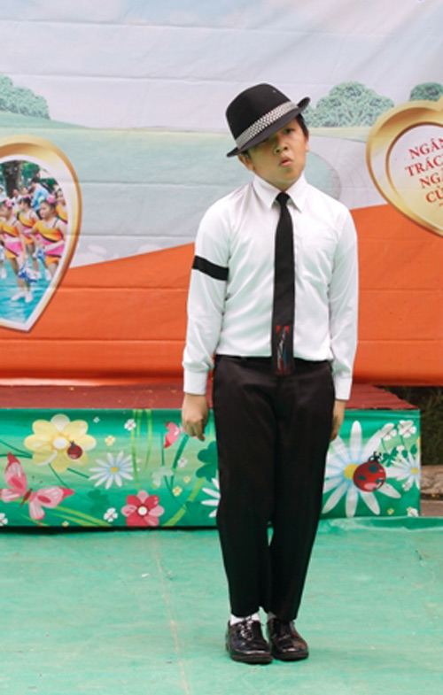 Bắt gặp Michael Khoa chạy sô, Ca nhạc - MTV, michael khoa, chay so, quoc te thieu nhi, cong vien tao dan, toi yeu su chia se