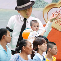 Bắt gặp Michael Khoa chạy sô