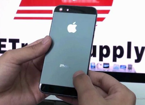 Video iPhone 5 sử dụng vỏ mới, Thời trang Hi-tech, iPhone 5, dien thoai iPhone 5, gia iPhone 5, ra mat iPhone 5, iPhone, iPhone 4S, iPhone 4, vo iPhone 5, iPhone moi, Apple, anh iPhone 5, iPhone 5 lo dien, dien thoai, iOS 6,