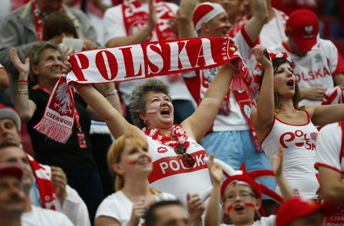 Video: Ấn tượng lễ khai mạc Euro 2012, Video bóng đá hot, Bóng đá, video khai mac euro 2012, video euro 2012, euro 2012, euro, lich thi dau euro 2012, lich euro 2012, ba lan, bong da, bao bong da, ket qua bong da, bong da 24h, lich thi dau bong da