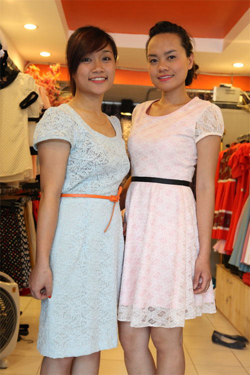 Tinh tế và nữ tính với váy ren - 3