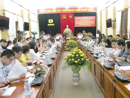 Tiếp tục xác minh xăng A83 pha phụ gia, Tin tức trong ngày, xang a83, xang pha, xang dom, bo khoa hoc cong nghe, chay xe, bao, tin tuc, tin hot, tin hay