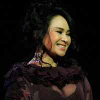 Thanh Lam sexy rực lửa trên sân khấu