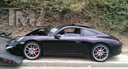 “Gái hư” Lohan đâm nát bét đầu Porsche, Xe xịn, Ô tô - Xe máy, Lindsay Lohan, Lohan bi tai nan, Gai hu Lohan tai nan xe, Lindsay Lohan dam nat bet Porsche, Lohan dam nat bet dau Porsche, Lohan, Gai hu Lohan, o to, gai hu, tai nan xe, tin o to, Lindsay Lohan bi dam xe, Lindsay Lohan lai Porsche, Porsche 911