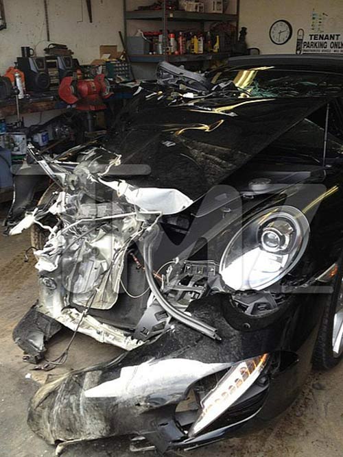 “Gái hư” Lohan đâm nát bét đầu Porsche, Xe xịn, Ô tô - Xe máy, Lindsay Lohan, Lohan bi tai nan, Gai hu Lohan tai nan xe, Lindsay Lohan dam nat bet Porsche, Lohan dam nat bet dau Porsche, Lohan, Gai hu Lohan, o to, gai hu, tai nan xe, tin o to, Lindsay Lohan bi dam xe, Lindsay Lohan lai Porsche, Porsche 911