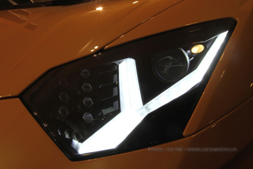 Cận cảnh "siêu bò" Aventador của Cường đô la - 15